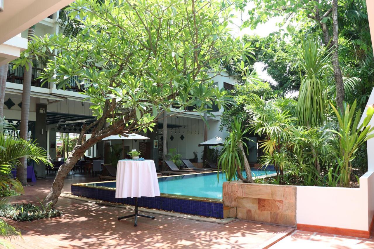 Landing Gold By Amatak Hotel Siem Reap Exterior photo